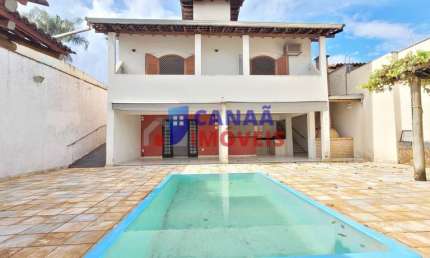 Casa com 3 quartos à venda na Cidade Jardim, Uberlândia 