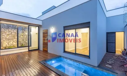 Casa alto padrão , 3 suítes! piscina aquecida! 50% em permuta