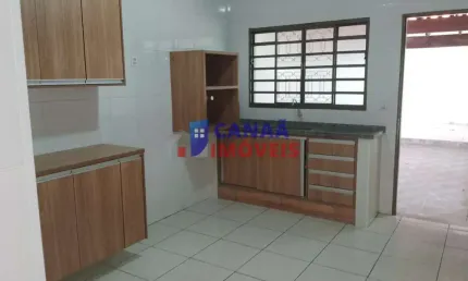 Casa com 3 quartos à venda no Jardim Europa, Uberlândia 
