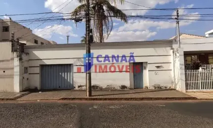 Casa 3 quartos 2 suíte - imóvel comercial na região central de uberlandia