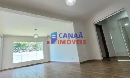 Casa térrea 3 quartos, 1 suíte e 2 demi suíte, lote 440m² (pega duas ruas)