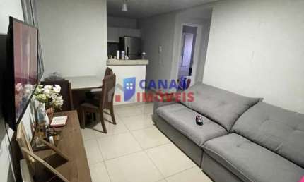 Apartamento Térreo 2 quartos parque hungria em frente escola shalon