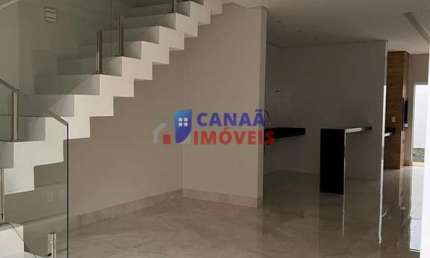 Sobrado 3 quartos 1 suíte c/ fino acabamento bairro Praça Alto Umuarama