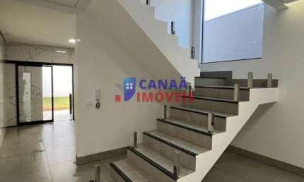 Casa com 3 quartos à venda no Santa Mônica, Uberlândia 