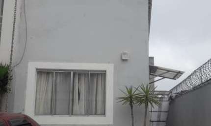 Sobrado para Venda em Itaquaquecetuba, Residencial Jasmim, 2 dormitórios, 2 banheiros, 2 vagas