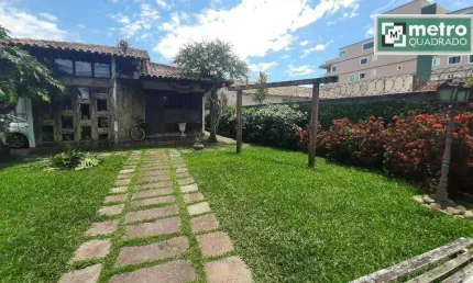 Casa com 7 dormitórios à venda, 204 m² por R$ 750.000,00 - Extensão do Bosque - Rio das Ostras/RJ