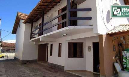 Imóvel composto por 4 casas para venda no Centro de Rio das Ostras