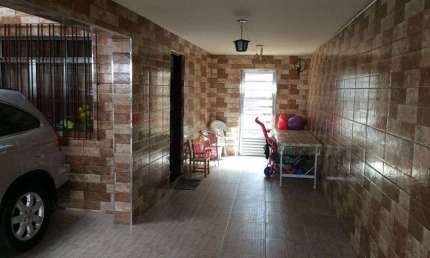 Sobrado para venda possui 134 metros quadrados com 2 quartos em Jardim Elvira - Osasco - SP