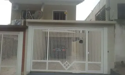 Sobrado com 3 dormitórios e 4 vagas de garagem - Vila Clarice - São Paulo - SP