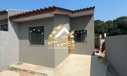 Casa 3 quartos com passagem lateral e espaço nos fundos