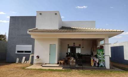 Chácara / sítio com 3 quartos à venda no Valparaíso, Uberlândia  por R$ 850.000