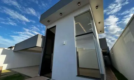 Casa com 3 quartos à venda no Jardim Karaíba, Uberlândia  por R$ 1.370.000
