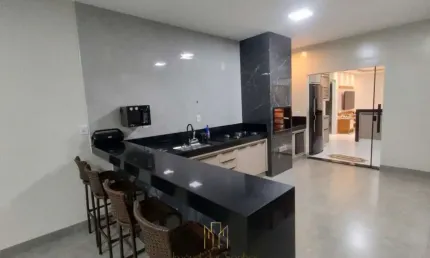 Casa com 3 quartos à venda no Dona Zulmira, Uberlândia , 200 m2 por R$ 890.000