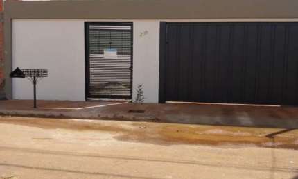 Casa com 3 quartos à venda no Jardim Europa, Uberlândia , 150 m2 por R$ 680.000