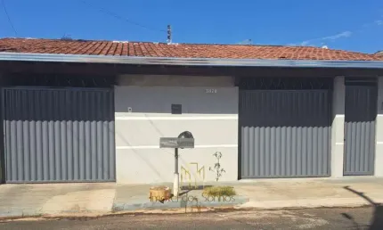 Casa com 3 quartos à venda no Custódio Pereira, Uberlândia , 157 m2 por R$ 600.000