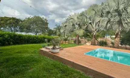 Chácara de Luxo em Condomínio Exclusivo: 3 Quartos na Tubalina, Uberlândia-MG