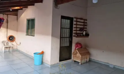 Casa com 2 quartos à venda no Jardim das Palmeiras, Uberlândia  por R$ 360.000