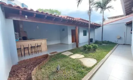 Casa com 3 quartos à venda no Chácaras Tubalina e Quartel, Uberlândia , 250 m2 por R$ 620.000