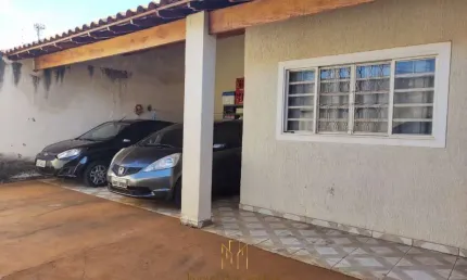 Casa com 3 quartos à venda no Nova Uberlândia, Uberlândia  por R$ 425.000