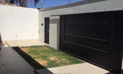 Casa com 3 quartos à venda na Cidade Jardim, Uberlândia , 140 m2 por R$ 750.000