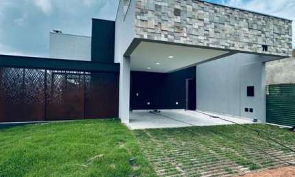 Condomínio Raros: Espaçoso casa  de 3 quartos à venda em Grand Ville, Uberlândia-MG!