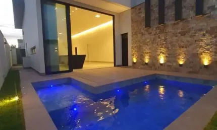 Condomínio Arts: Luxo e Conforto no Jardim Botânico - Uberlândia-MG - 3 quartos, 3 suítes, 3 salas, 4 vagas de garagem - 243,73 m².