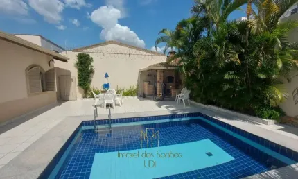 Imperdível oportunidade de adquirir casa com 3 quartos e 2 salas no bairro Copacabana, Uberlândia-MG!