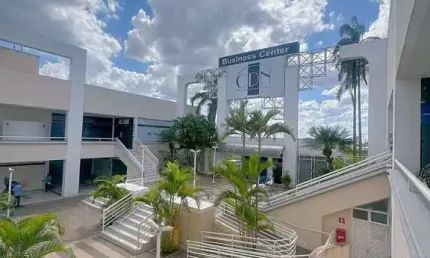Oportunidade única: sala comercial com 2 vagas de garagem, 66m² na cidade de Uberlândia-MG, no bairro Santa Mônica!