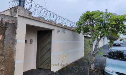 Imperdível! Casa à venda em Uberlândia-MG, Jardim Patrícia: 4 quartos, 1 suíte, 1 sala, 3 banheiros, 3 vagas, 188m².