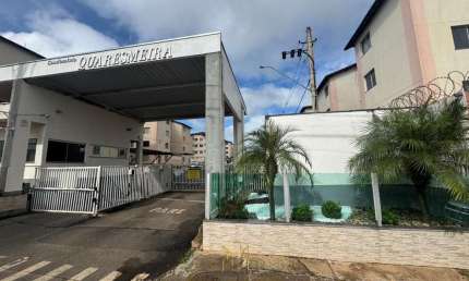 Oportunidade imperdível: Apartamento à venda em Uberlândia-MG, Jardim Europa - 3 quartos, sala, banheiro, garagem, 77m².