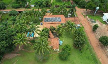 Chácara de luxo à venda em Uberlândia-MG, no bairro Jockey Camping, 4 quartos e muito mais!