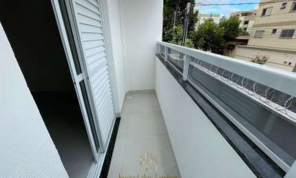 Apartamento à venda em Uberlândia-MG: 2 quartos, 1 suíte, 1 sala, 2 banheiros e 1 vaga no bairro Santa Mônica - 66,36m².