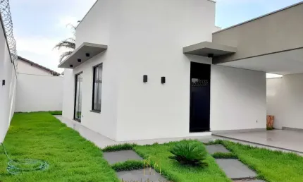 Oportunidade imperdível: Casa à venda em Uberlândia-MG, Jardim Europa, 3 quartos, 1 suíte, 1 banheiro, 2 vagas, 130m²!