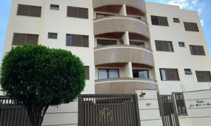 Imperdível! Apartamento à venda em Uberlândia-MG, no bairro Patrimônio. 3 quartos, 1 suíte, 1 sala, 1 banheiro, 2 vagas de garagem, 90m².