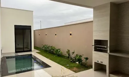 Imperdível! Imóvel no Condomínio raros em Grand Ville, Uberlândia-MG: 3 quartos, 3 suítes, 1 sala, 4 banheiros, 2 vagas, 150m². Confira!