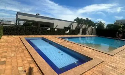 Apartamento à venda em Uberlândia-MG, bairro Aclimação: 2 quartos, 1 sala, 1 banheiro, 1 vaga de garagem!