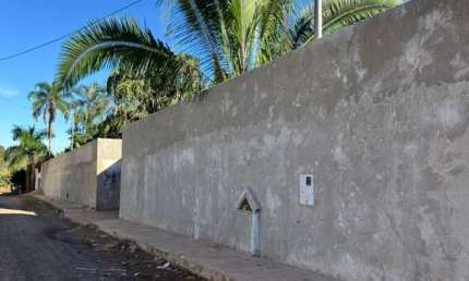Chácara  para Locação em Uberlândia-MG, Bairro Chácaras Parque Maravilha: 4 Quartos, 2 Suítes, 1 Sala, 3 Banheiros, 400m².