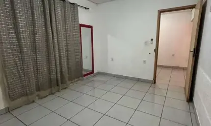 Imperdível Casa à Venda em Uberlândia-MG, Bairro Mansour: 3 Quartos, 1 Sala, 1 Banheiro, 2 Vagas de Garagem, 180m²!