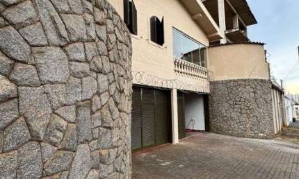 Casa comercial com 1 sala à venda no Tabajaras, Uberlândia 