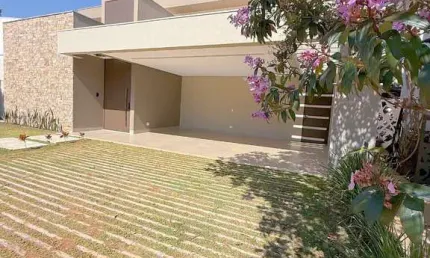 Venda ou locação no Condomínio Cyrela Buritis: Casa de luxo com 3 suítes e 4 vagas de garagem no Jardim Sul, Uberlândia-MG!