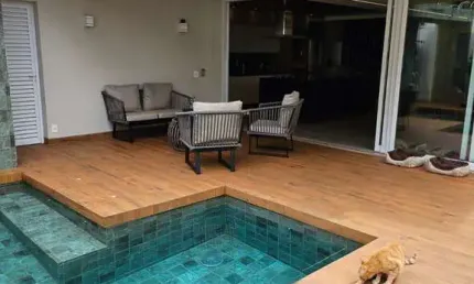 *Casa no condomínio Raros*  - Área do terreno 10x25 250m2 - Área da residência 231m2  - 4 suítes (3 andar superior e 1 andar inferior) - Uma delas suíte casal com Closet, todas com armários planejados