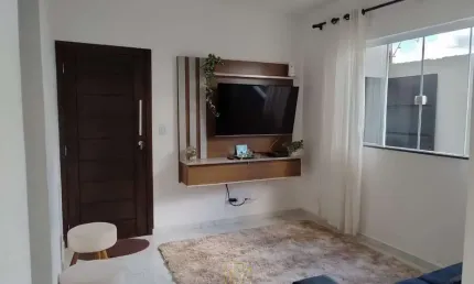 Casa à venda em Uberlândia-MG: 3 quartos, suíte, 5 vagas no Jardim Ipanema - Imperdível!