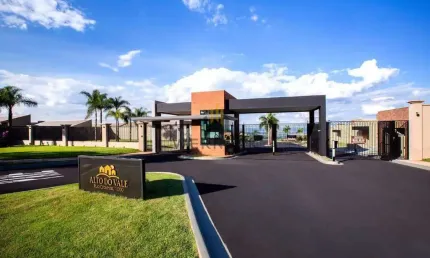 Casa em com condomínio com uma vista maravilhosa! Alto do Vale.