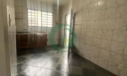 Casa com 2 quartos para alugar na Vila Pires, Santo André 