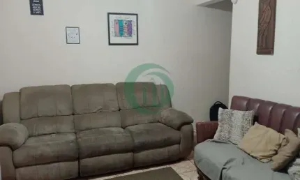 Venha conhecer esta incrível Casa Térrea no Jardim Silvana, onde o conforto e praticidade se encontram!