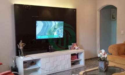Sobrado à venda no Jardim Las Vegas, em Santo André.