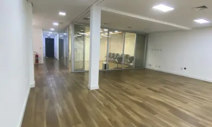 Maravilhoso prédio comercial a venda e locação e bem localizado