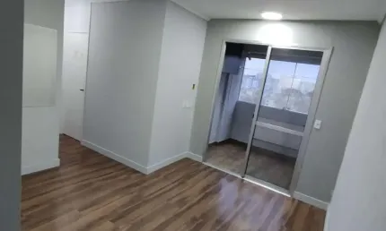 Apartamento com sacada expandida!! lazer e praça próximo!