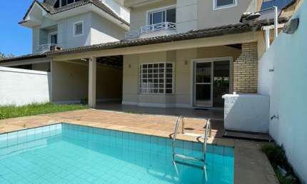 Casa duplex pronta para morar no Recreio dos Bandeirantes