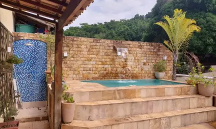 Linda Cobertura duplex pronta para morar com vista para Montanha.